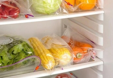 Đựng thực phẩm vào túi nilon rồi nhét tủ lạnh: Thói quen nên bỏ